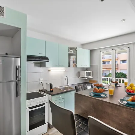Le Palais - Centre-ville - Bord De - Terrasse - Wifi Apartment